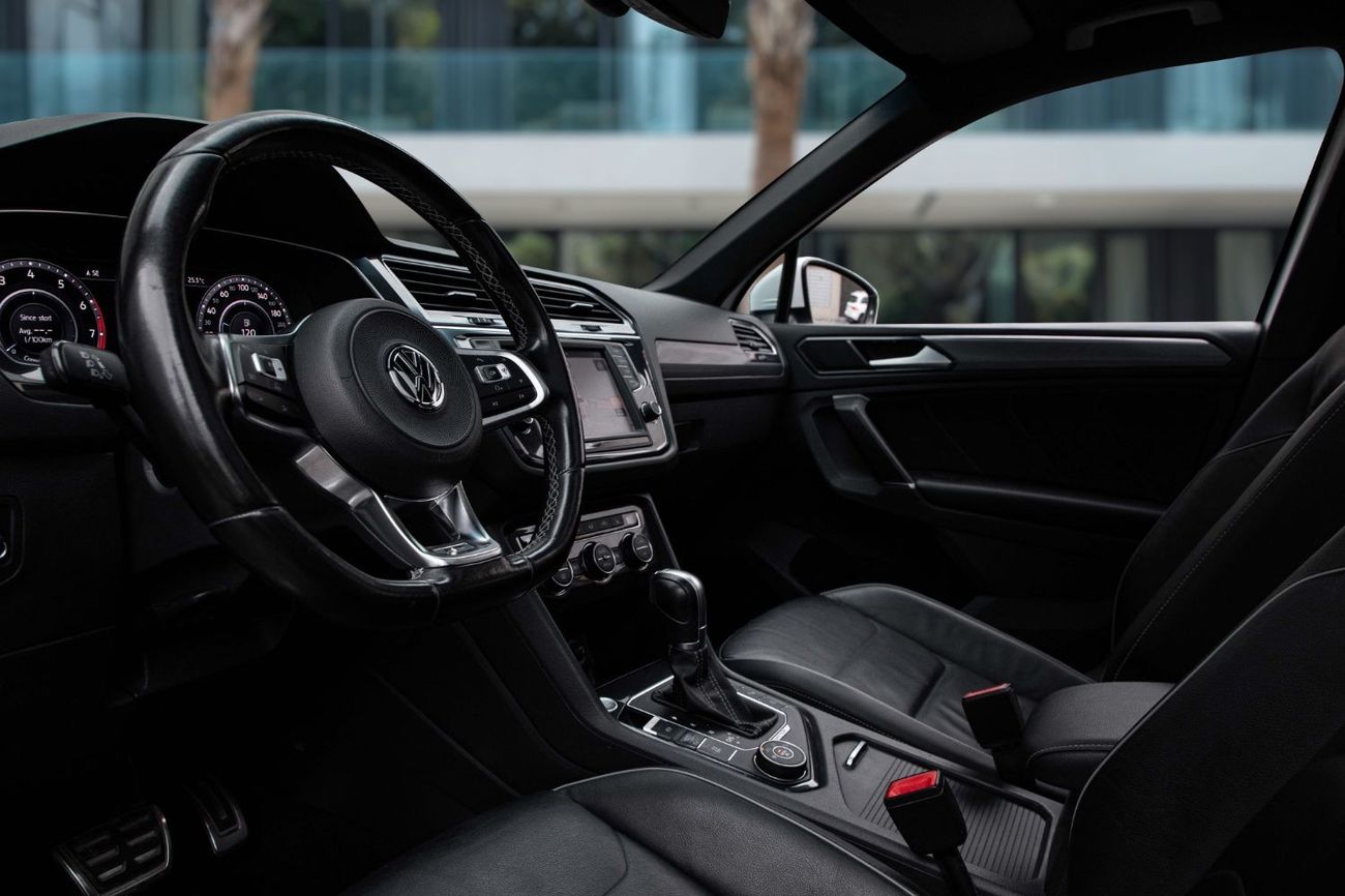 Volkswagen Tiguan R LINE | 1,662 P.M (4 Years)⁣ | 0% Downpayment | Well Maintained!