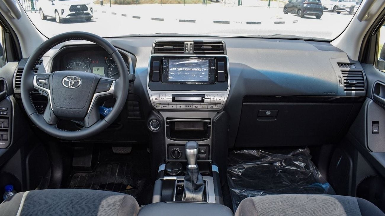تويوتا برادو Toyota Prado TXL 4.0l - A/T - 17" alloy - LED - Fog Lamp - Sunroof - Coolbox - Power Window - 7 Seat
