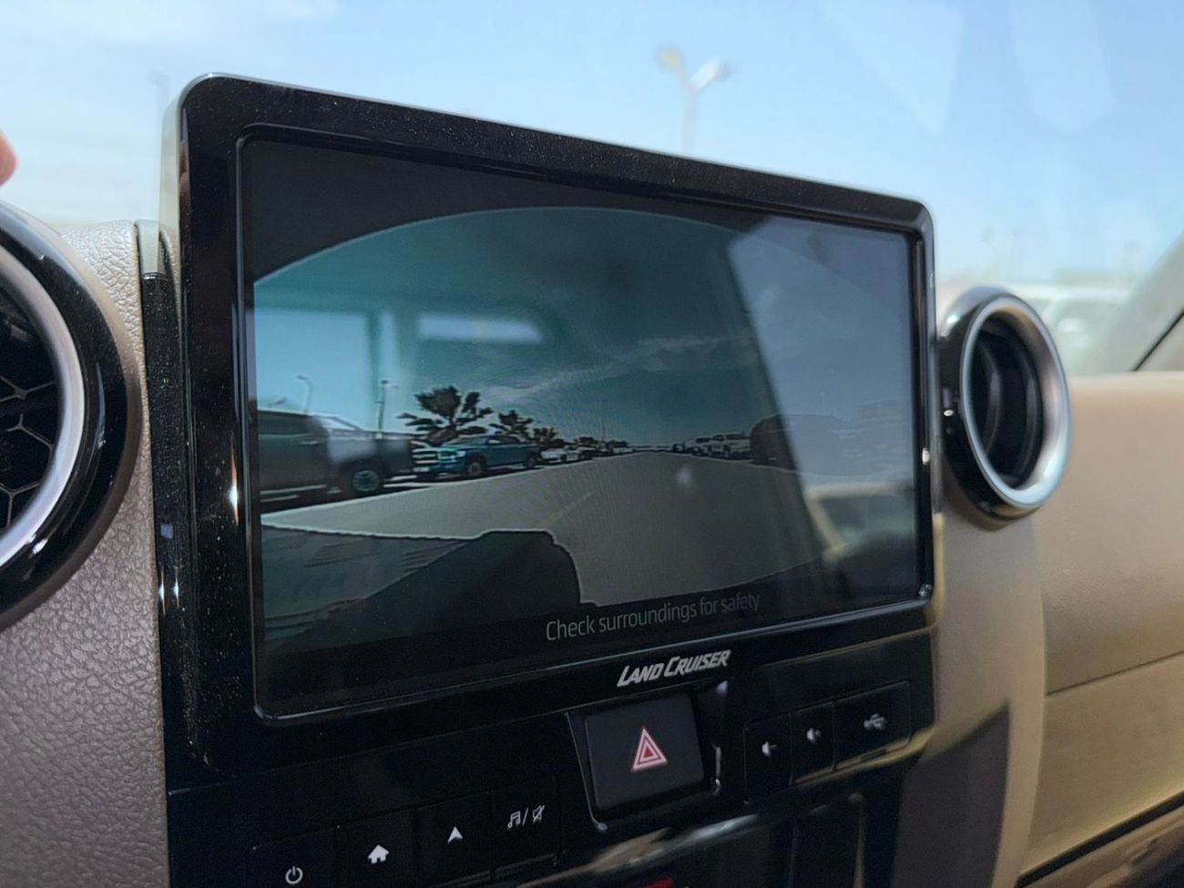 تويوتا لاند كروزر بيك آب TOYOTA LC79 PICKUP S/C , 2.8L Diesel A/T , FULL OPTION , MY25