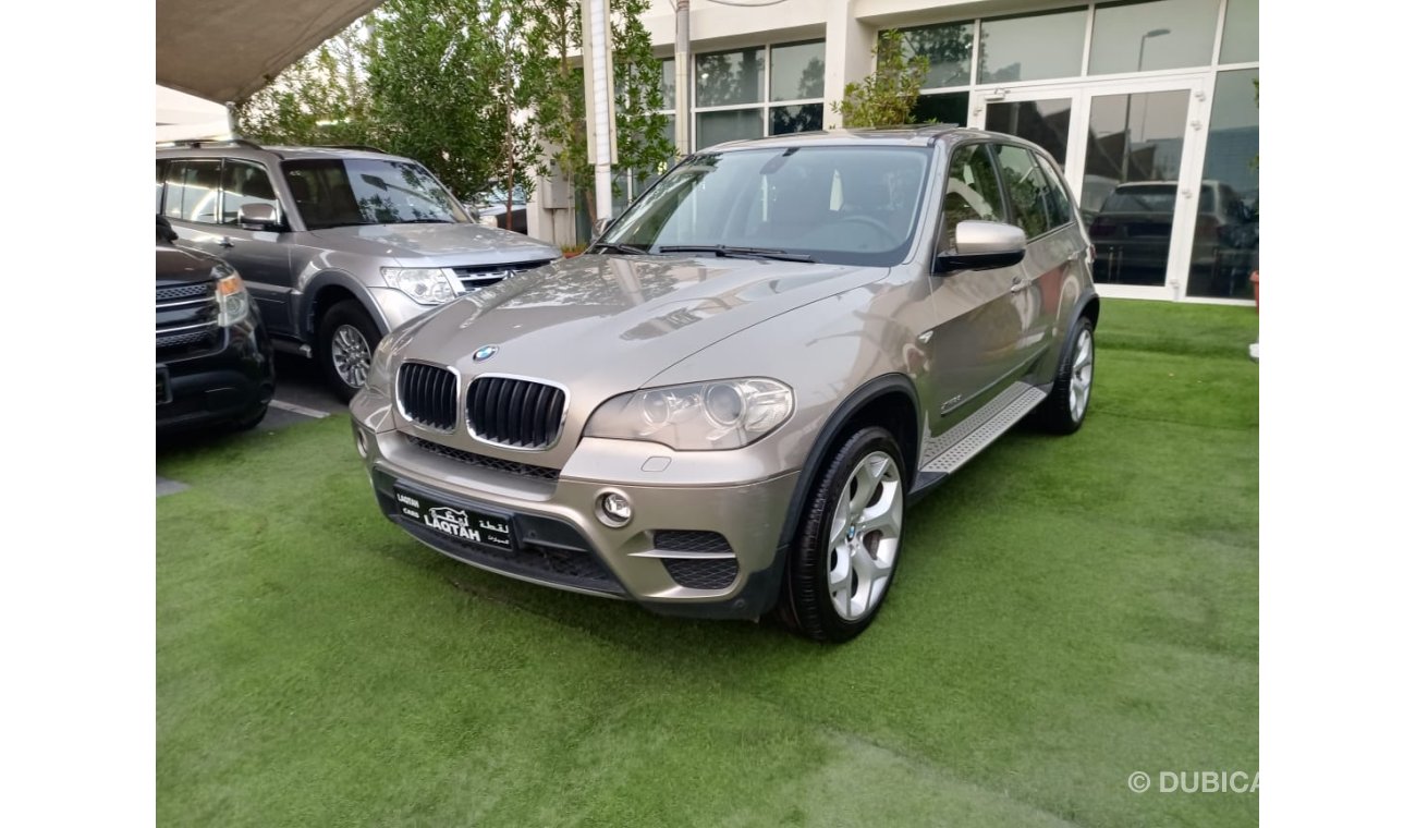 BMW X5 Gulf Panorama 2011 model, agency dye, rear camera monitor, in excellent condition