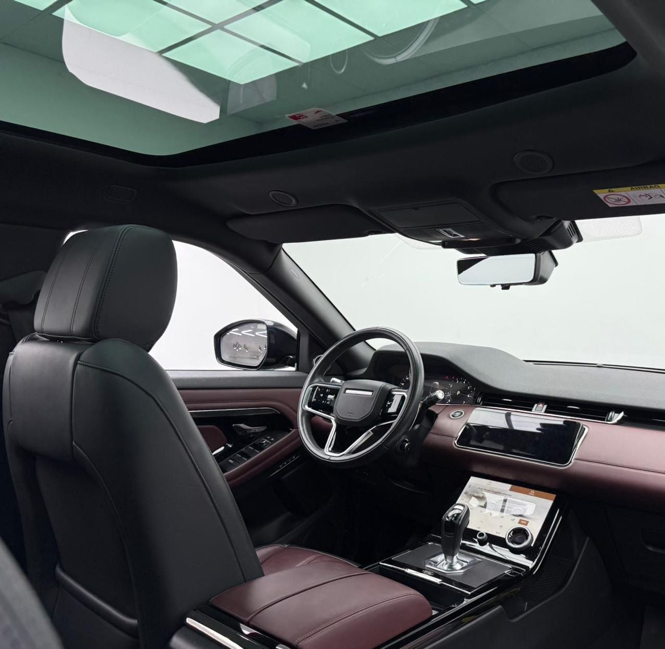 لاند روفر رانج روفر إيفوك P250 R-Dynamic HSE 2.0L 2021 Range Rover Evoque P250 R-Dynamic HSE, 2026 RR Warranty, 2029 RR Servic