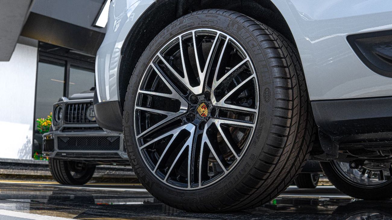 Porsche Macan Std 2.0L (252 HP) PORSCHE MACAN 2024 CARRARA WHITE METALLIC