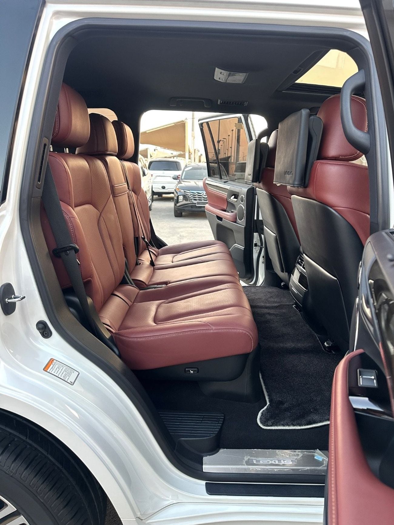 Lexus LX570 SIGNATURE