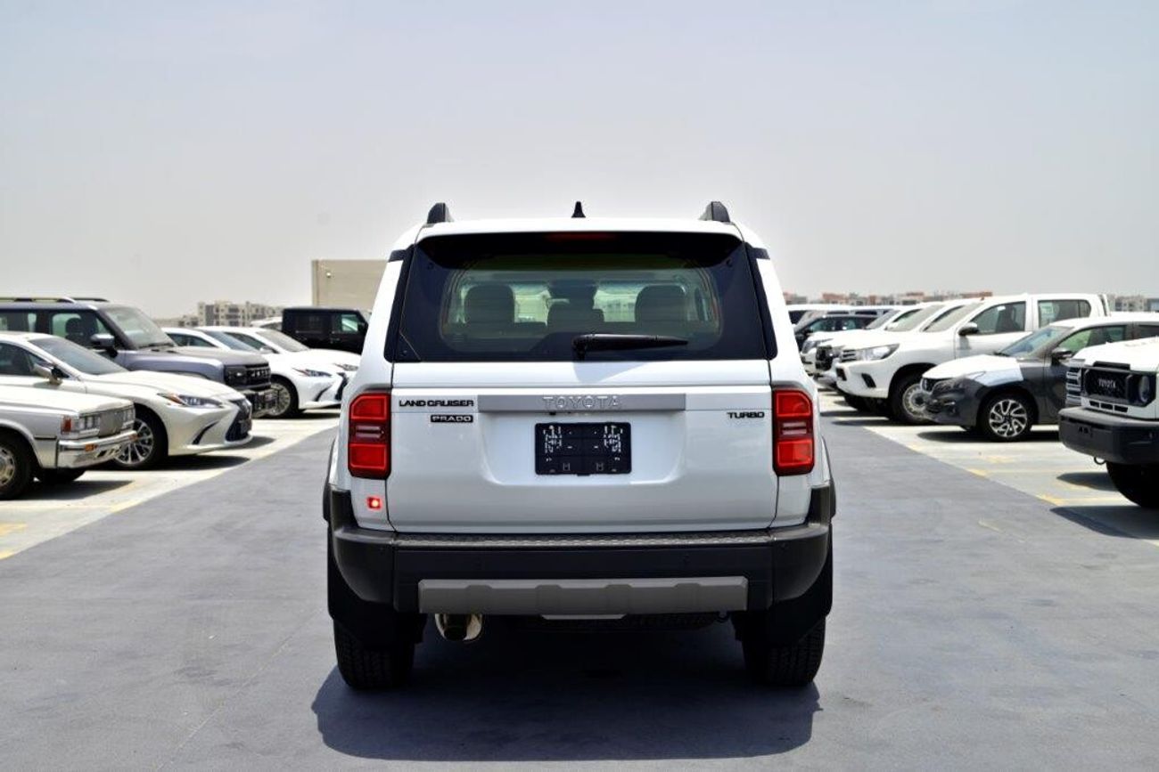 تويوتا برادو GXL 2.4L Turbo 7 Seat Automatic