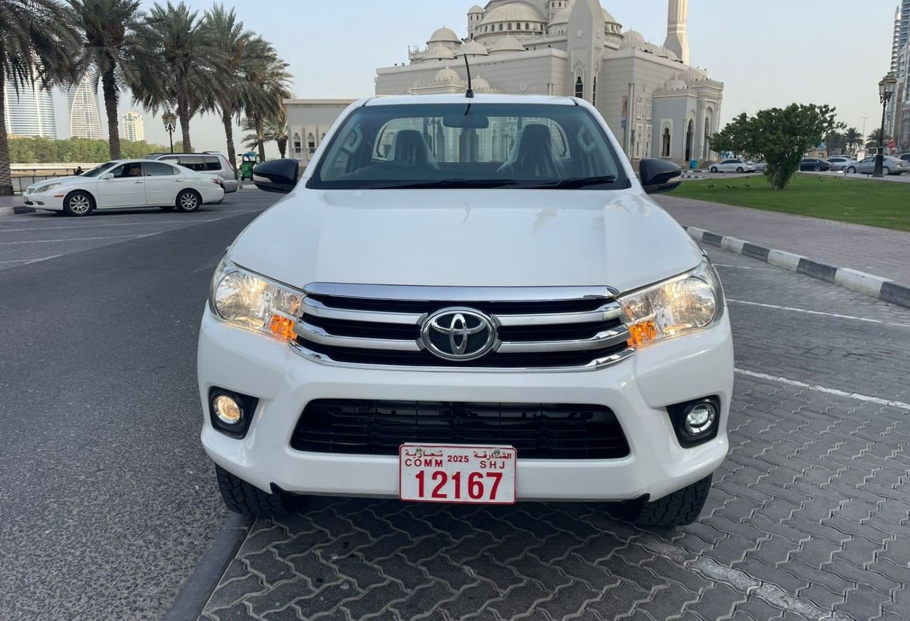 Toyota Hilux DIESEL RIGHT HAND DRIVE 2.8 LITER