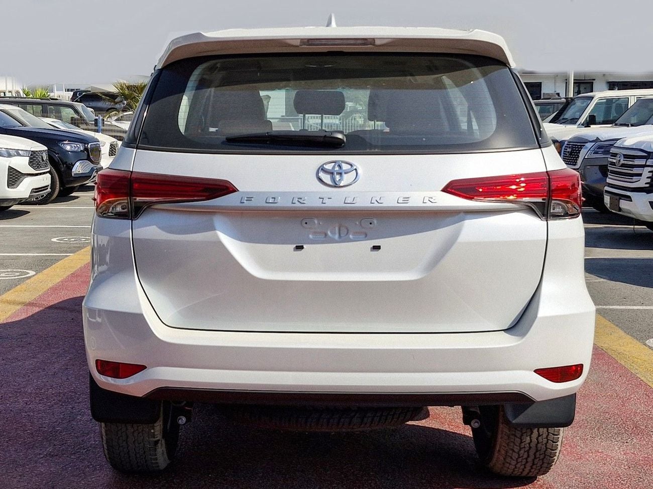 Toyota Fortuner EXR Toyota Fortuner (TGN156) – 2.7L Petrol – 4WD – White – 2025 Model