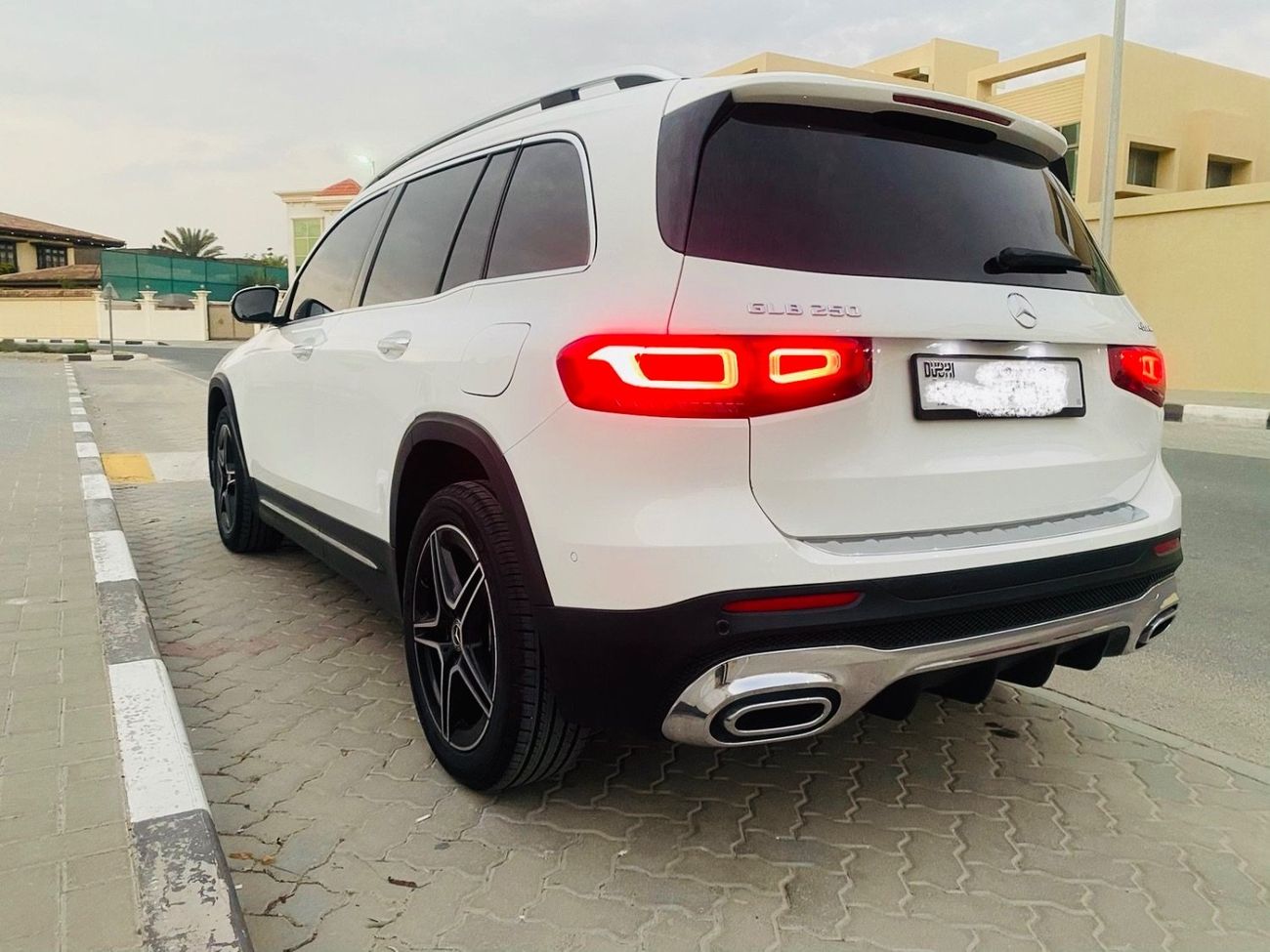 مرسيدس بنز GLB 250