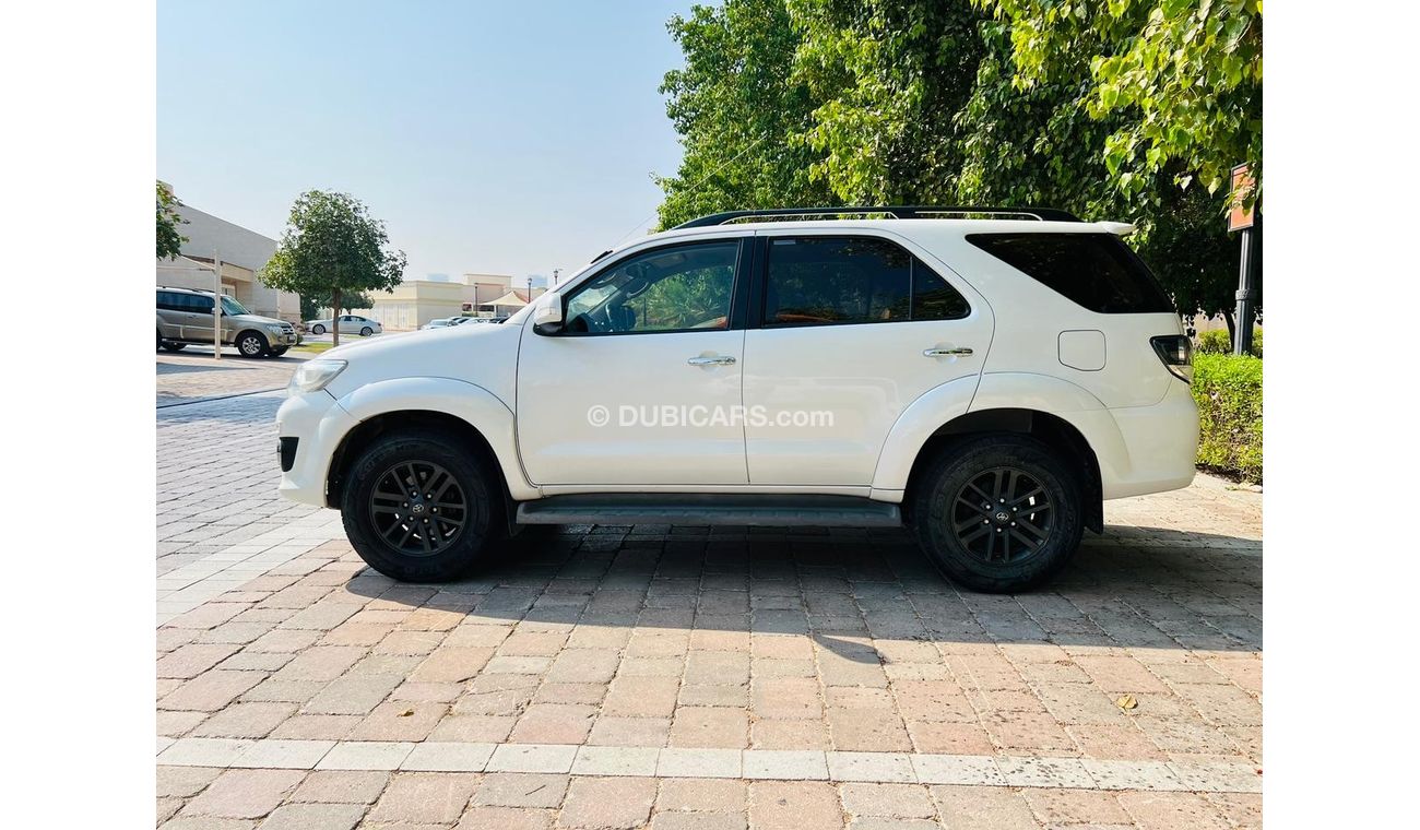 Toyota Fortuner GXR 1270 P.M FORTUNER 4.0 ll ORIGINAL PAINT ll 0% DP ll GCC ll WELL MAINTAINED