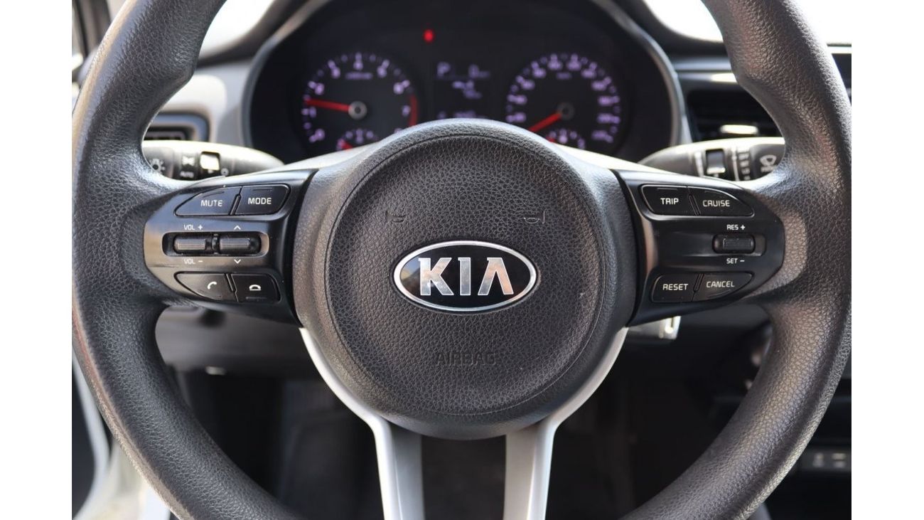 كيا ريو EX خالية من الحوادث - خليجي - مكينة 1400 سي سي - بحالة ممتازة من الدخل والخارج
