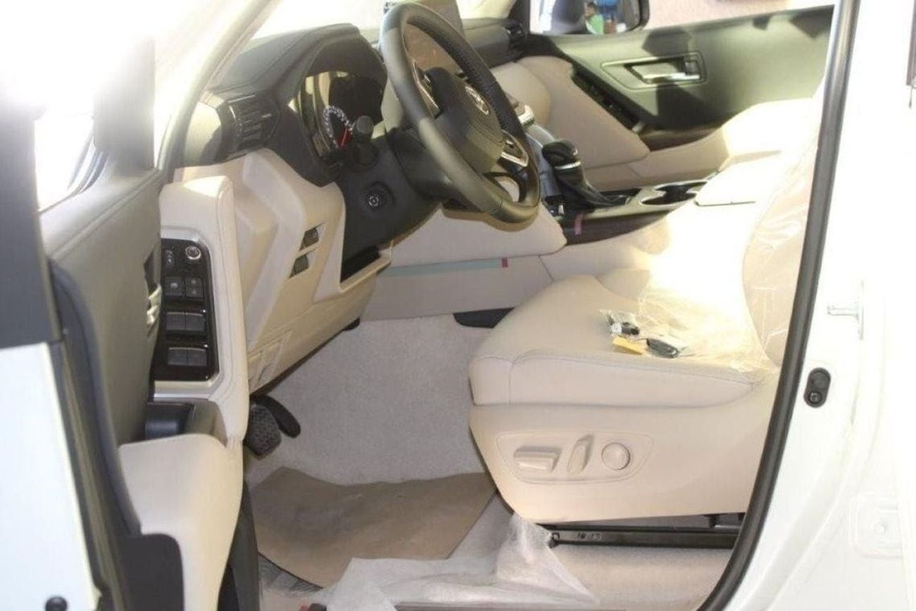تويوتا لاند كروزر Toyota Land Cruiser VX+ 3.3 Diesel 2024