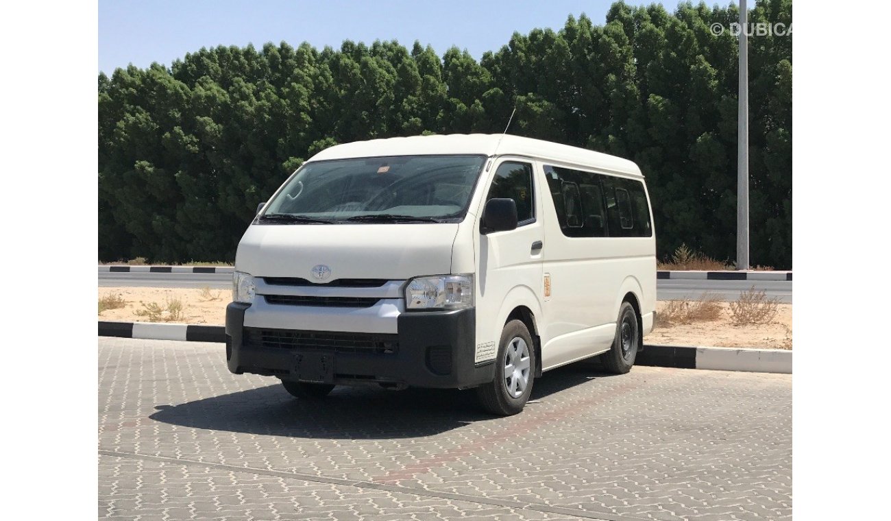 Toyota Hiace 2014 mid roof