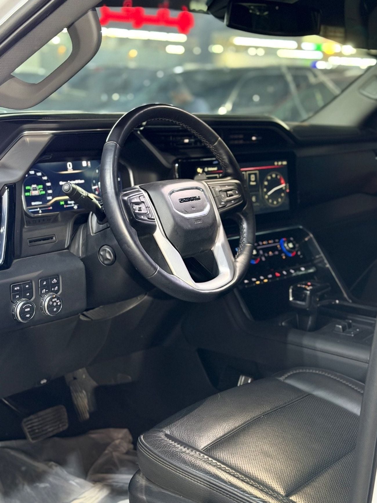 جي أم سي سييرا 5.3L V8 SLT Crew Cab (AWD)