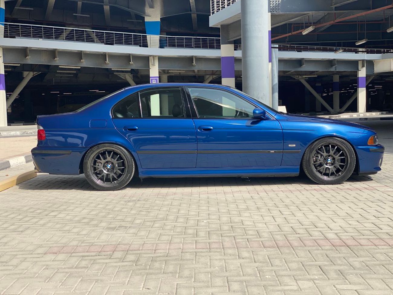 بي أم دبليو M5 E39