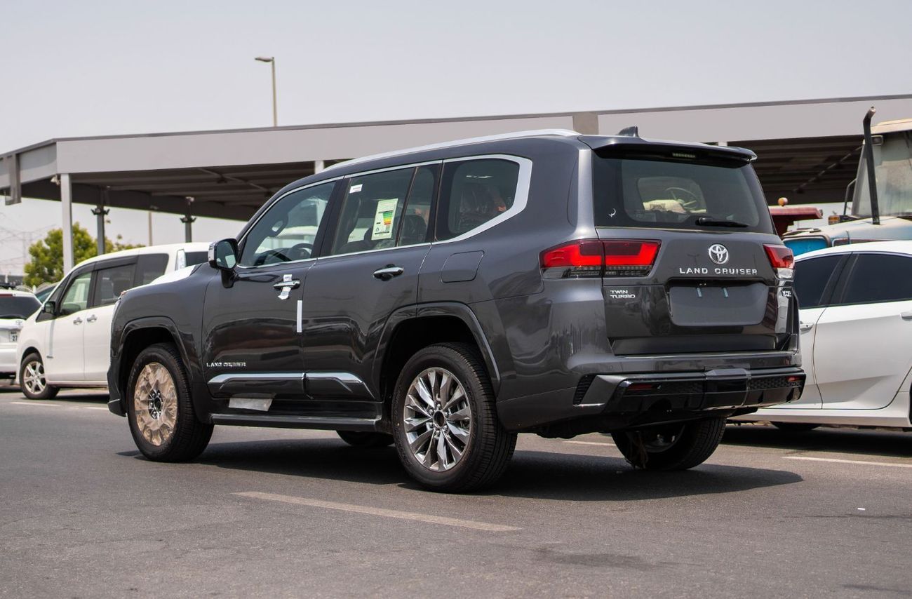 تويوتا لاند كروزر 2025 Toyota Land Cruiser VXR 3.5L Twin Turbo AT Petrol (Gray)