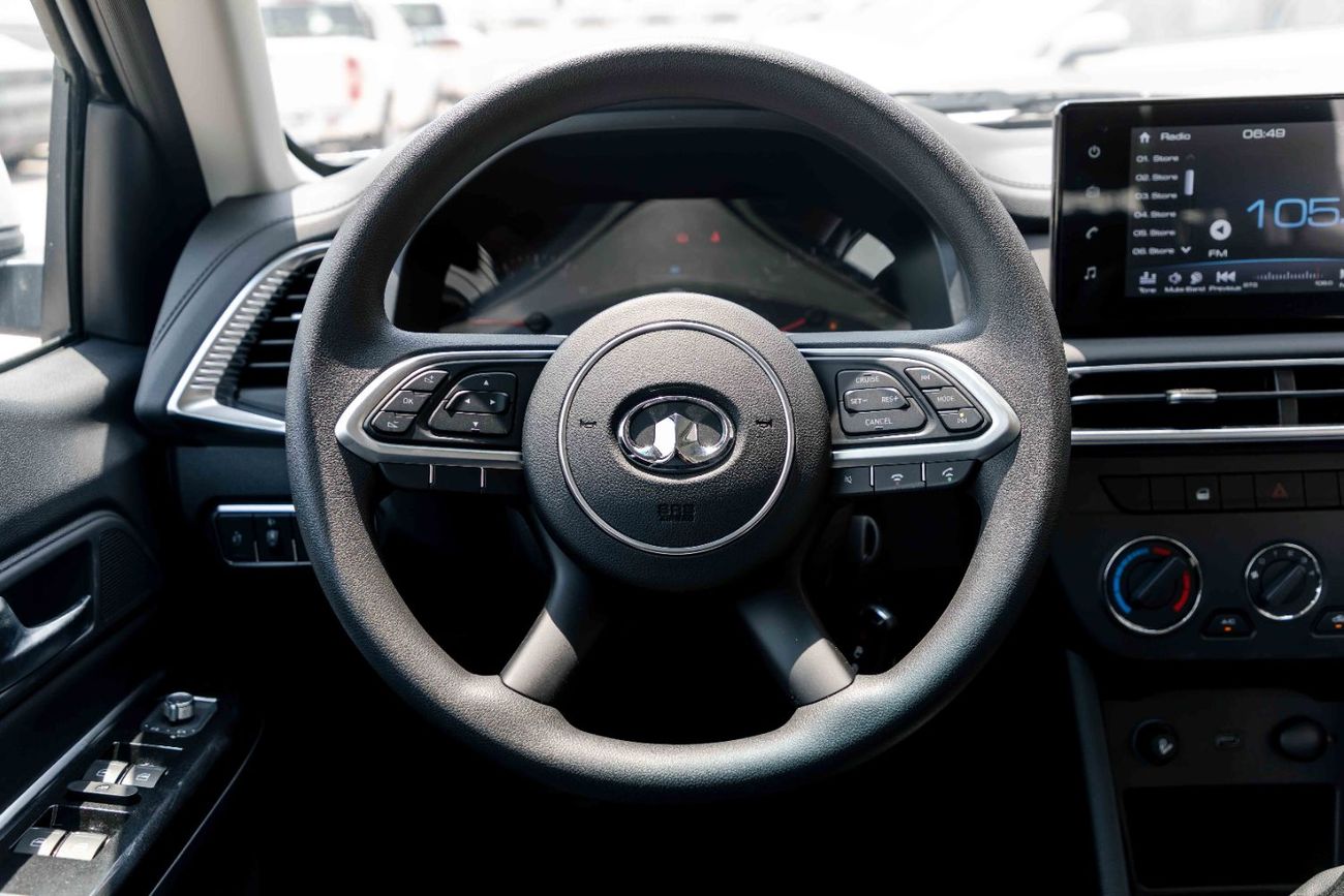 جريت وول وينغل 7 4X4 Standard 2.4L - Manual - Titanium White Inside Black