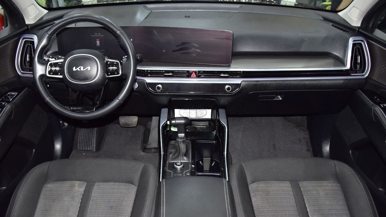 Kia Sorento LX EXCELLENT DEAL for our KIA Sorento ( 2024 Model ) in Grey Color GCC Specs