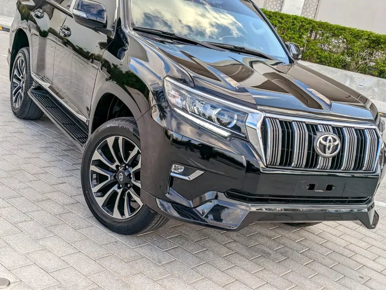 تويوتا برادو V4 2.7L GCC Specs | Automatic | Interior and Exterior Excellent Condition