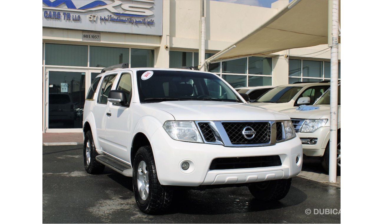 Nissan Pathfinder GCC - ACCIDENTS FREE - ORIGINAL PAINT - CAR IS IN PERFECT CONDITION INSIDE OUT