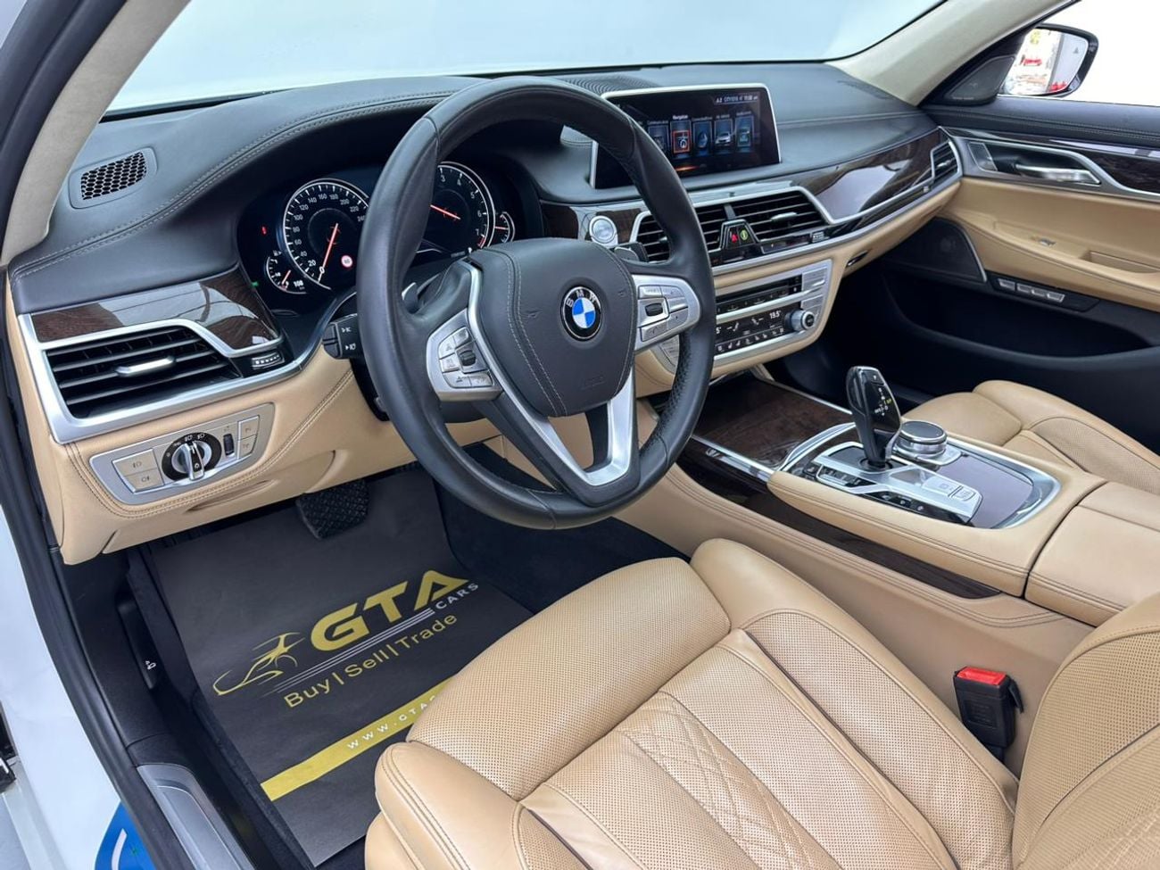 BMW 740Li Luxury 3.0L (322 HP) 2016 BMW 740Li, BMW Full Service History, Excellent Condition, GCC
