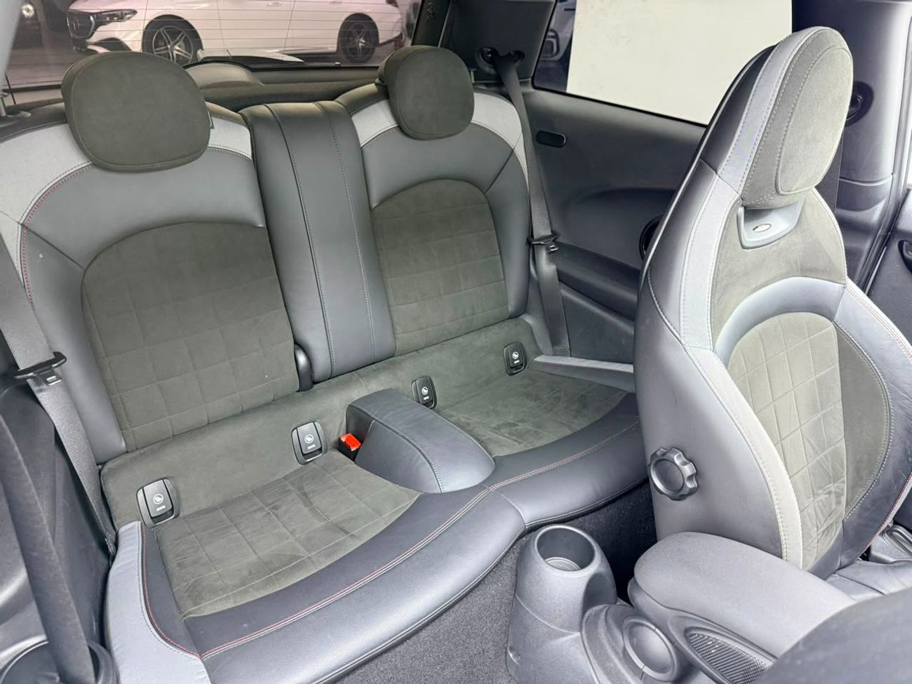 Mini John Cooper Works STANDARD 2022 MINI John Cooper Works, Auto Guard Warranty, Full Agency Service History, GCC Specs.