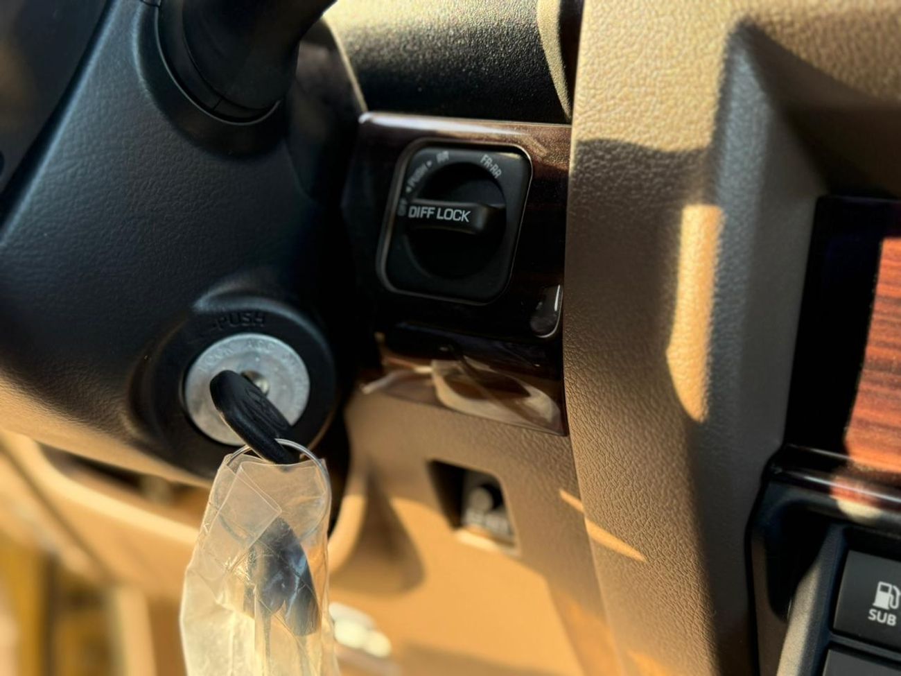 تويوتا لاند كروزر بيك آب