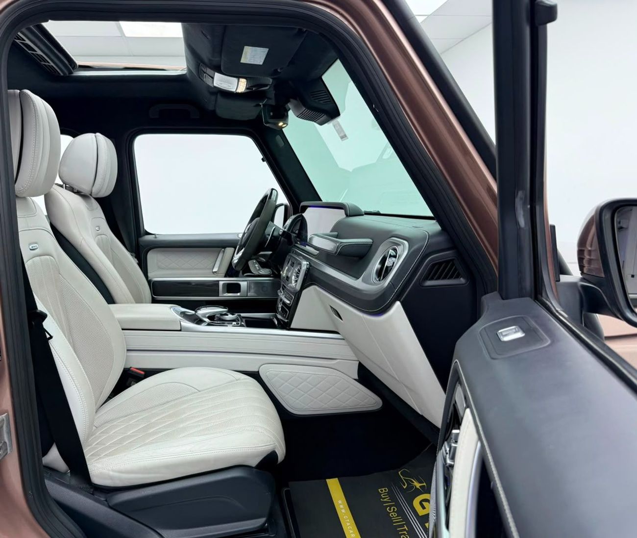 Mercedes Benz G63 AMG STANDARD 2023 Mercedes Benz G63 AMG G Manufaktur, Mercedes Warranty + Service Pack, Fully Loaded, GCC