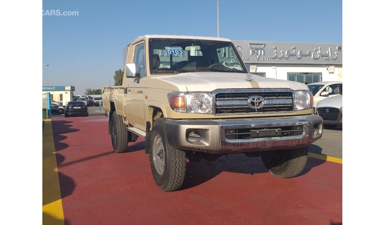 Toyota Land Cruiser Pick Up SINGAL CABIN 4.0L 2021 V6  PETROL DOUBLE FUEL TANK MANUAL TRANSMISSION EXPORT ONLY