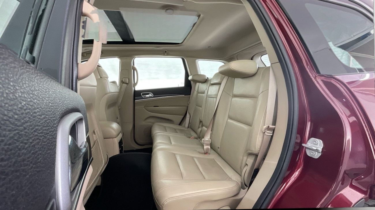 جيب جراند شيروكي Limited | upto AED 20,000 Ramadan Discount | شامل الضمان | 0 ﺪﻔﻋﺓ ﺃﻮﻟﻯ