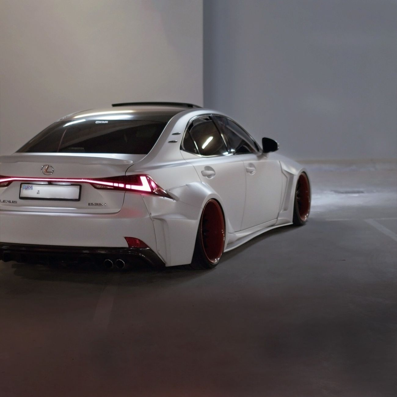 لكزس IS 350 F Sport Platinum 3.5L