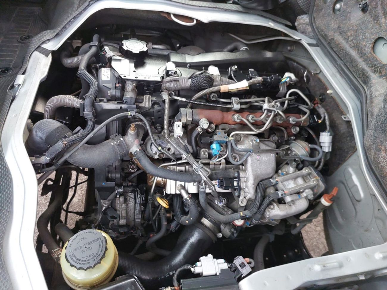 Toyota Hiace (RAMADAN OFFER) TOYOTA HIACE VAN RHD 2015 MODEL 3.0 L DIESEL AUTOMATIC(PM16503)