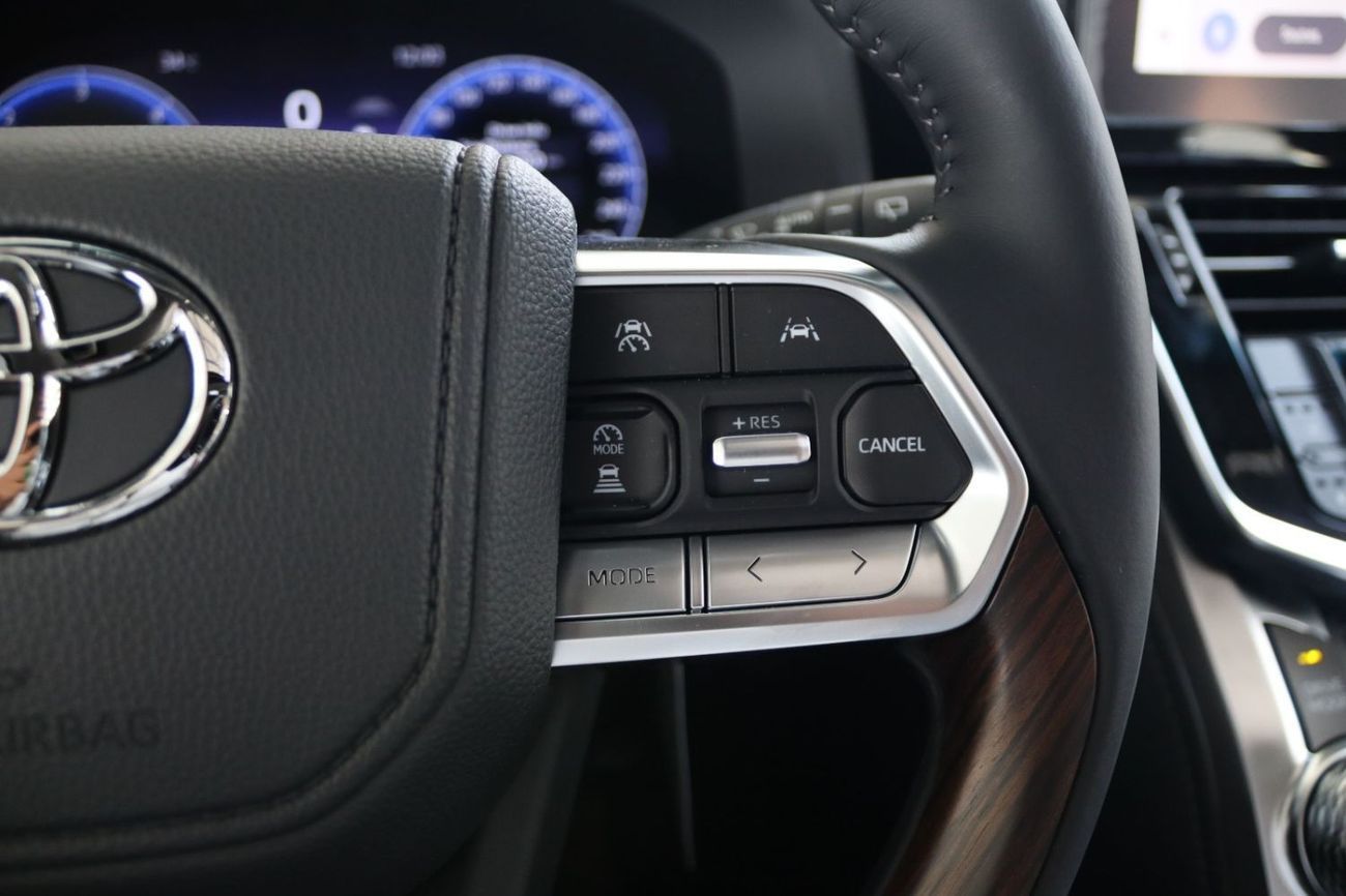 Toyota Land Cruiser 300 VX-HIGH  3,3 TWINTURBO DIESEL VX-HIGH FULLY LOADED **التصدير فقط خارج الخليج**