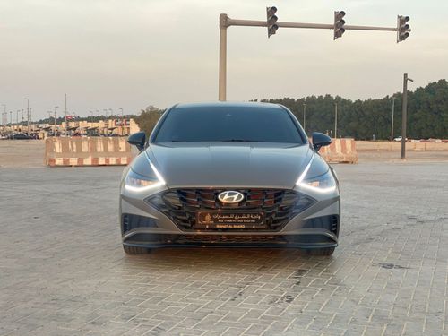 Hyundai Sonata Mid option 2.5L