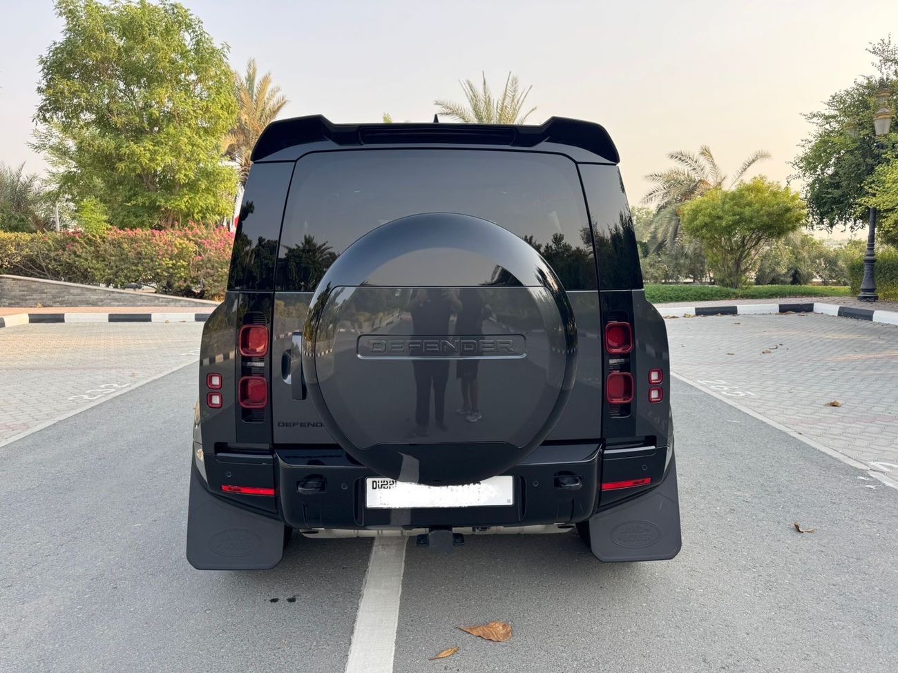 Land Rover Defender P400 110 X 3.0L (5 Seater)