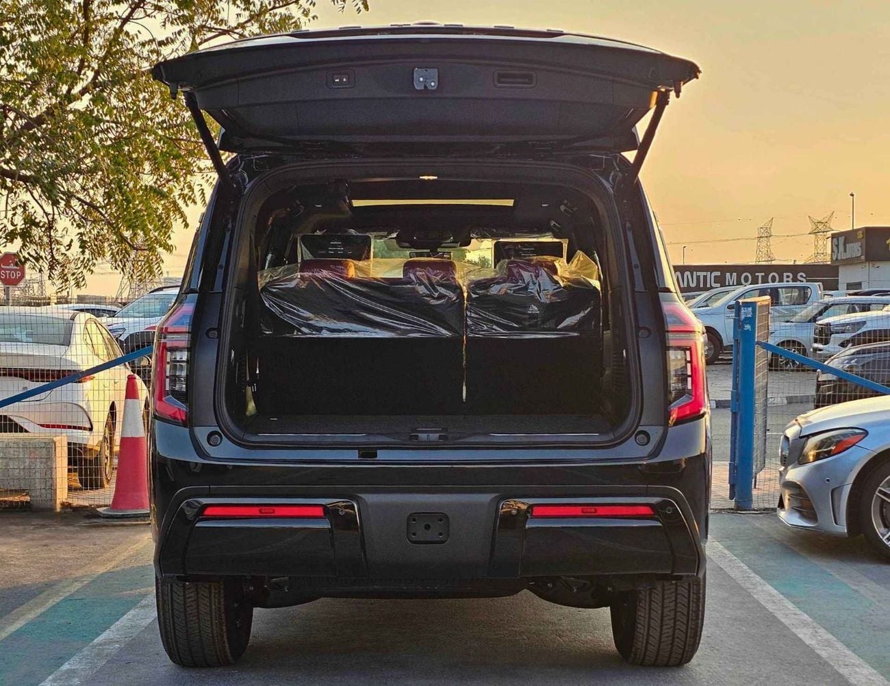 Nissan Patrol SE PLATINUM /3.8L V6 /LEATHER WITH PWR SEATS/PANORAMIC ROOF/360*CAMERA/F/OPTION (CODE#SE PLATINUM)