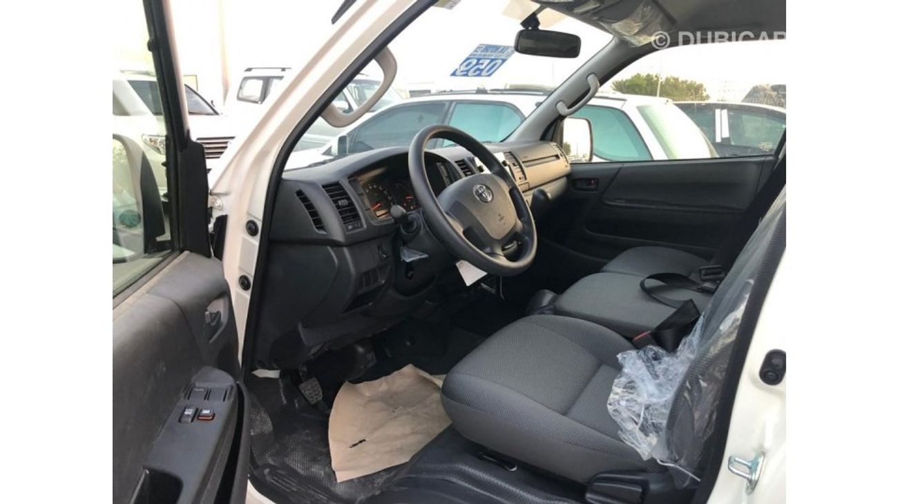 Toyota Hiace PETROL,2.7L,V4,15 SEATS,STANDARD ROOF (CODE # THW2021)