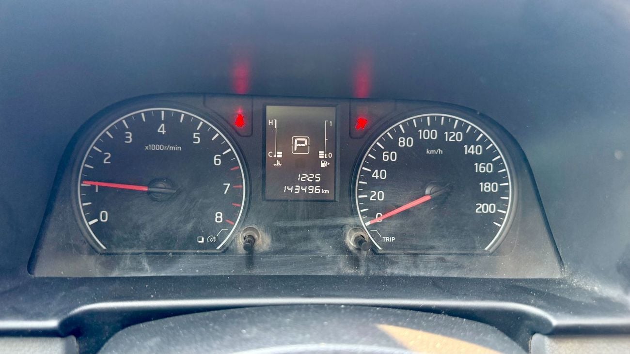 نيسان أورفان Panel Van Std 2.5L A/T (3 Seater) Petrol (5 Door)