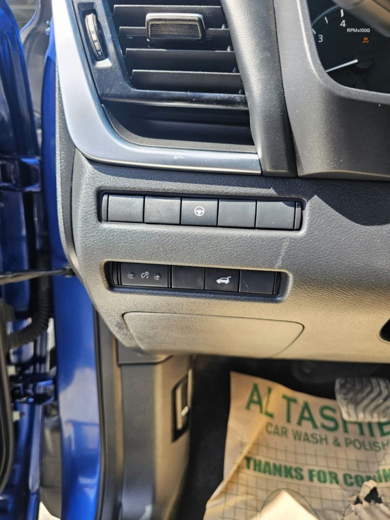 Nissan Rogue SV 3 cylinder turbo 1.5 L