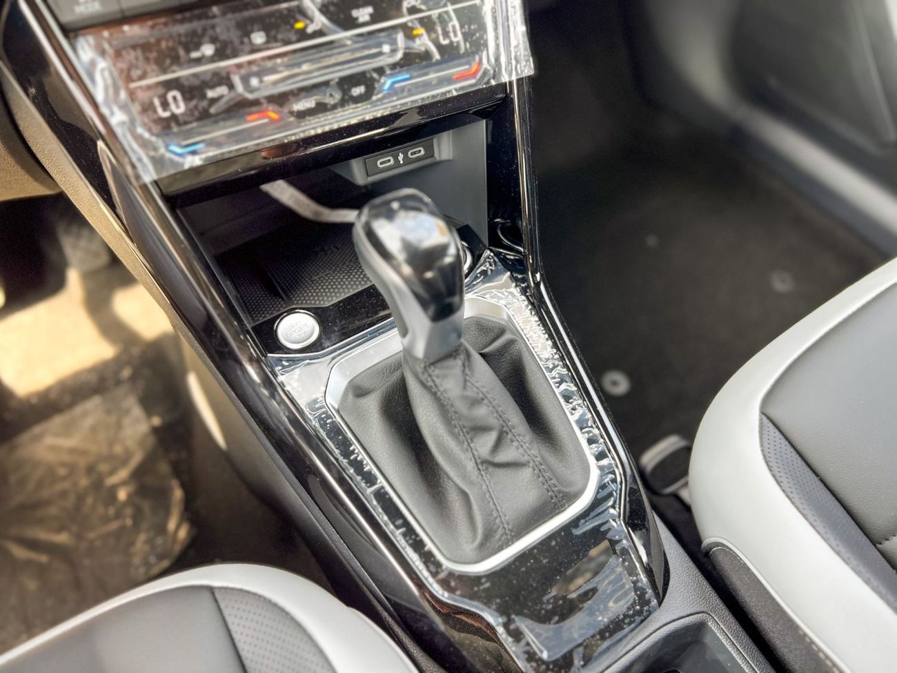 فولكس واجن T ROC EXPORT ONLY - T ROC 1.5L (Black Package) TURBOCHARGED