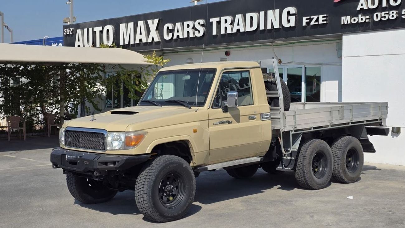 تويوتا لاند كروزر بيك آب TOYOTA LC79 6x6 SINGLE CABIN 4.0L MT  2015 MODEL YEAR BEIGE