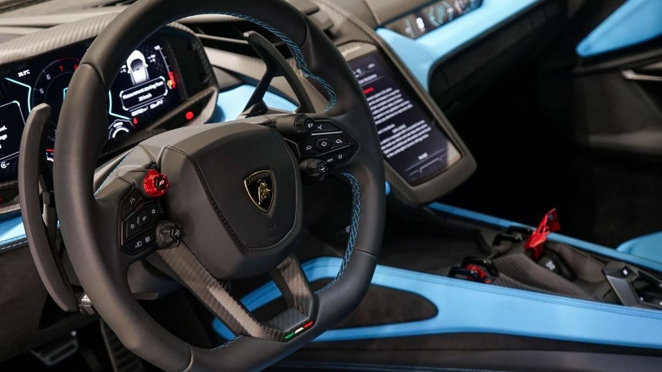 لامبورغيني ريفويلتو 6.5L V12 Hybrid Brand New | Supercar | Latest Flagship