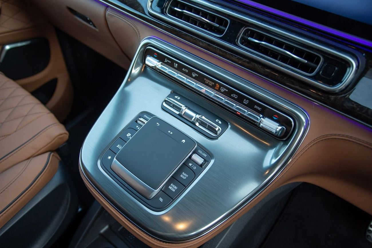 Mercedes Benz V300 Senzati® Jet Class® Oryx Edition® 6 Seat Saddle Brown Leather