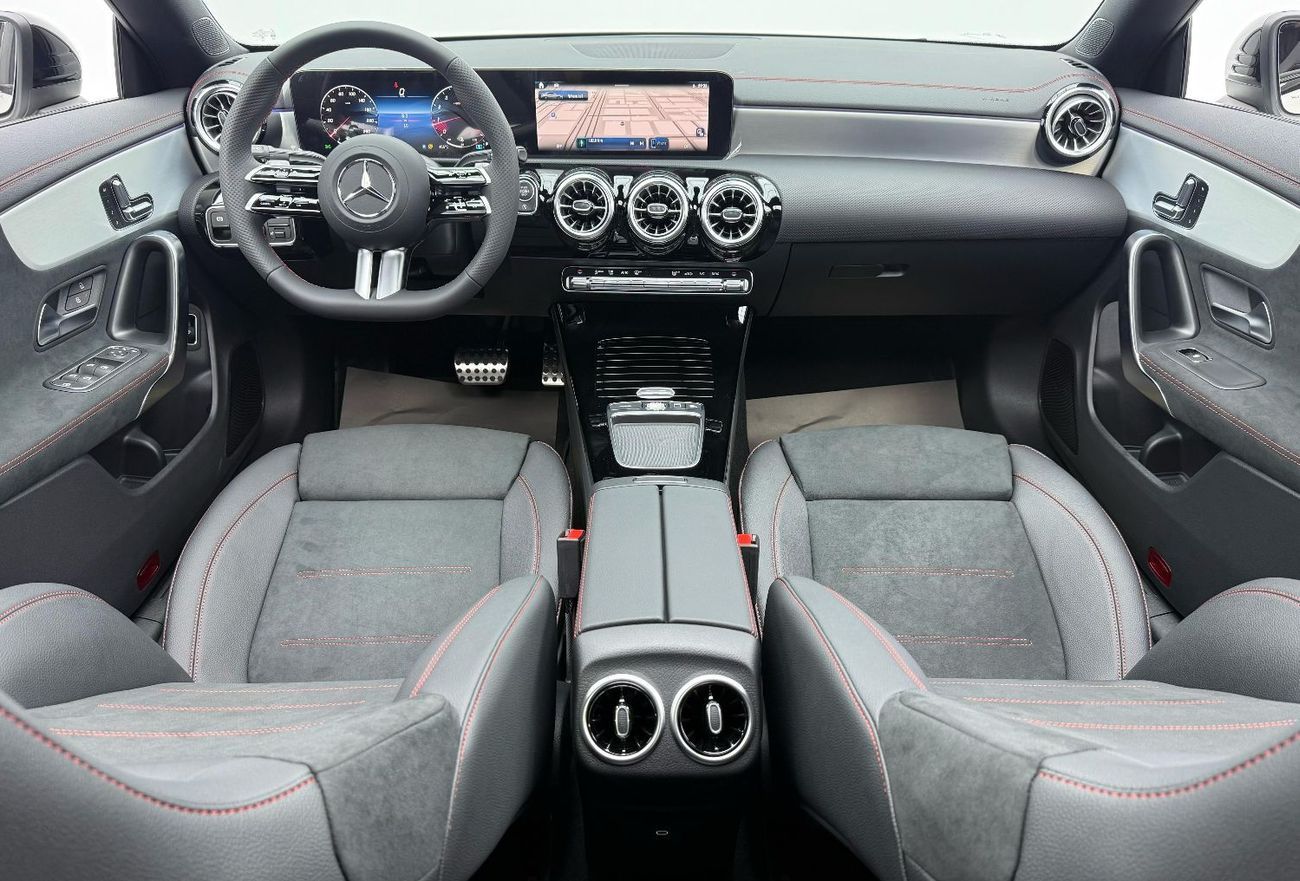 Mercedes-Benz CLA 200 Premium *Brand New* 2025 Mercedes Benz CLA 200 AMG Premium, Mercedes Warranty, Delivery Km, GCC