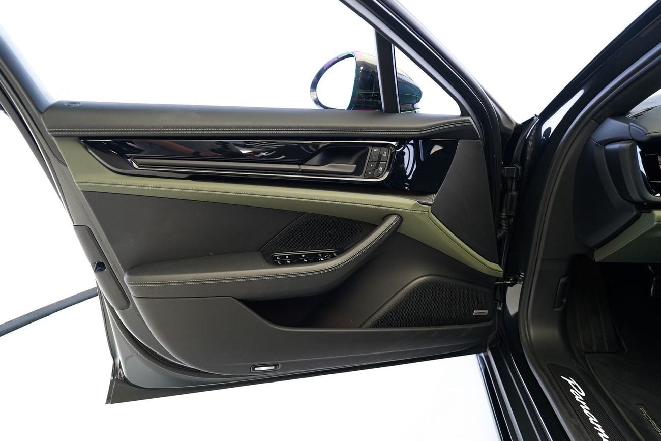 Porsche Panamera 4 3.0L