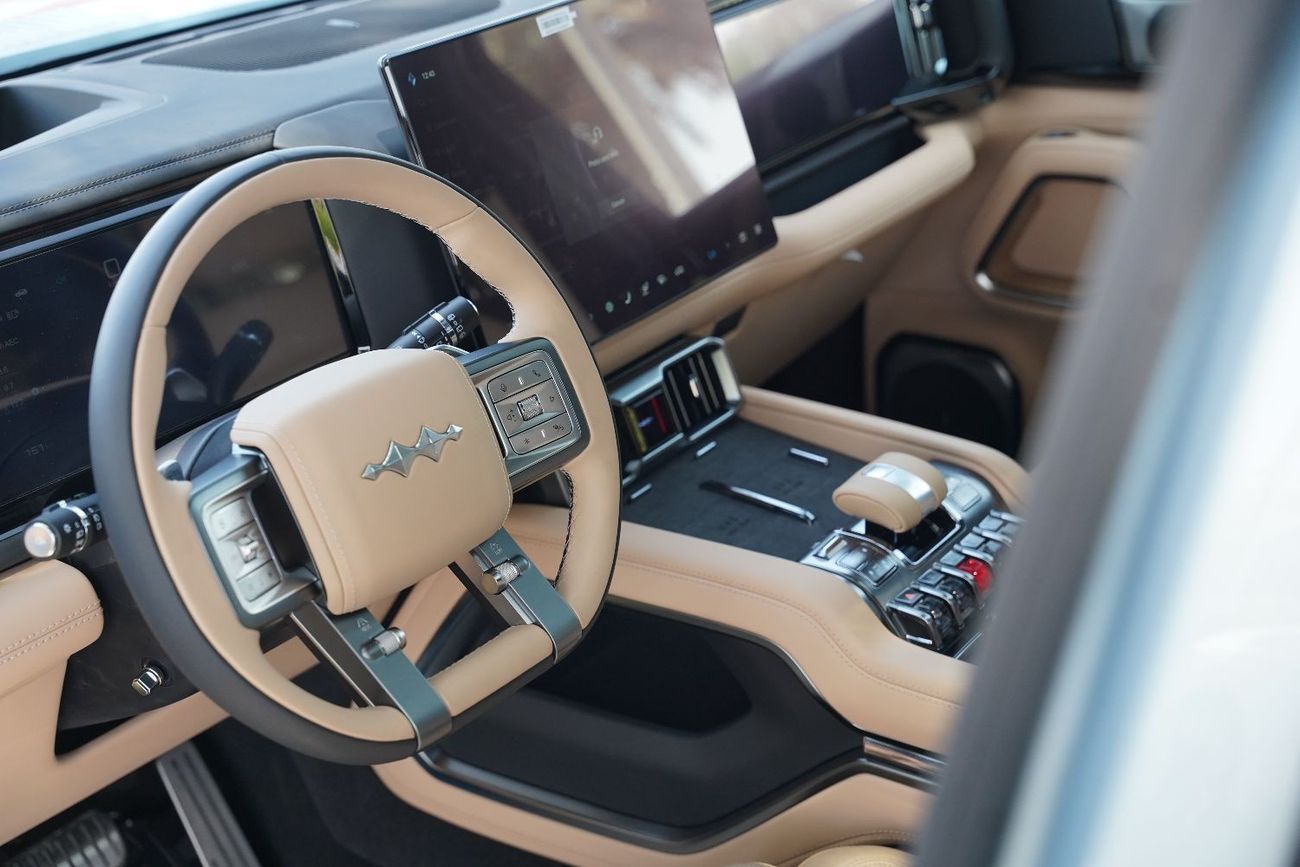 BYD Leopard 8 2025 BYD Leopard 8 Flagship plug in Hybrid 2.0L 7 seater 0KM