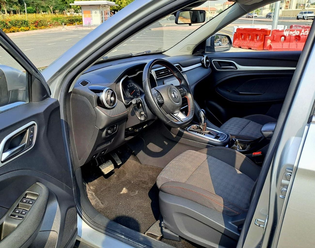 MG ZS COM 530-MONTHLY | GCC l Cruise, Camera, GPS l Accident Free