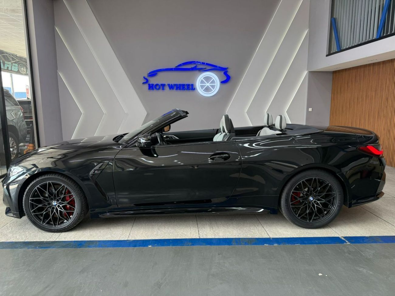 BMW M4 Competition | XDrive