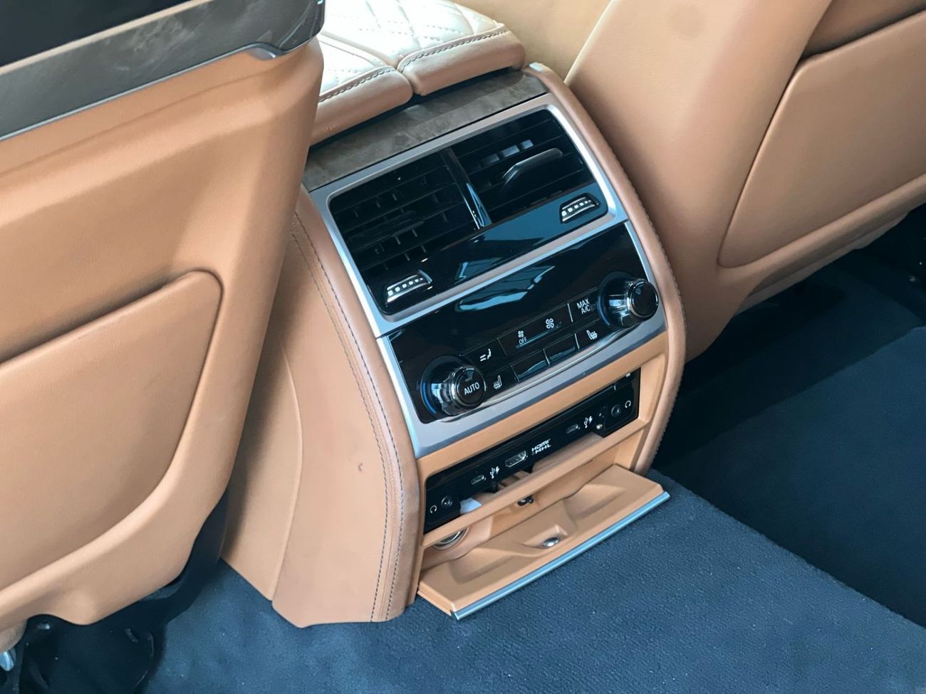 بي أم دبليو 740i BMW 740I 2021