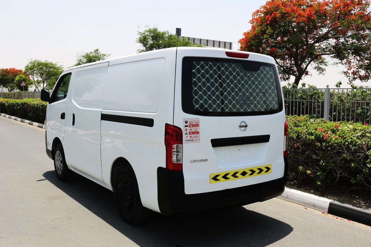نيسان أورفان NISSAN URVAN 2021 GCC MANUAL GEAR DELIVERY VAN    Panel Van High Roof 2.5L M/T Petrol