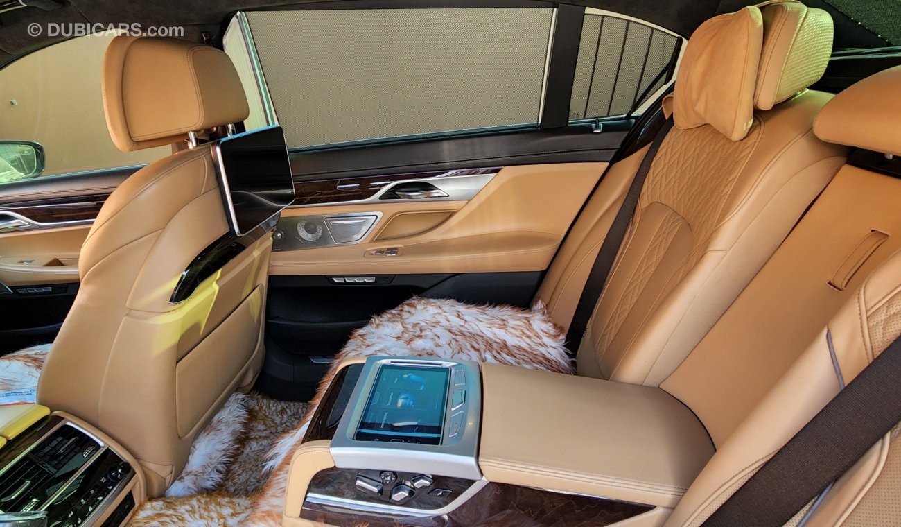 Used BMW 750Li 750Li 2017 for sale in Sharjah - 526997