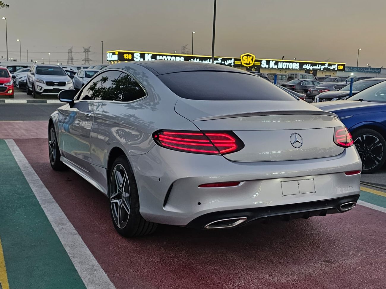 مرسيدس بنز C 300 كوبيه /ECO TUBO V4/ COUPE/ MOON ROOF/ 1343 MONTHLY/ LOT#806911